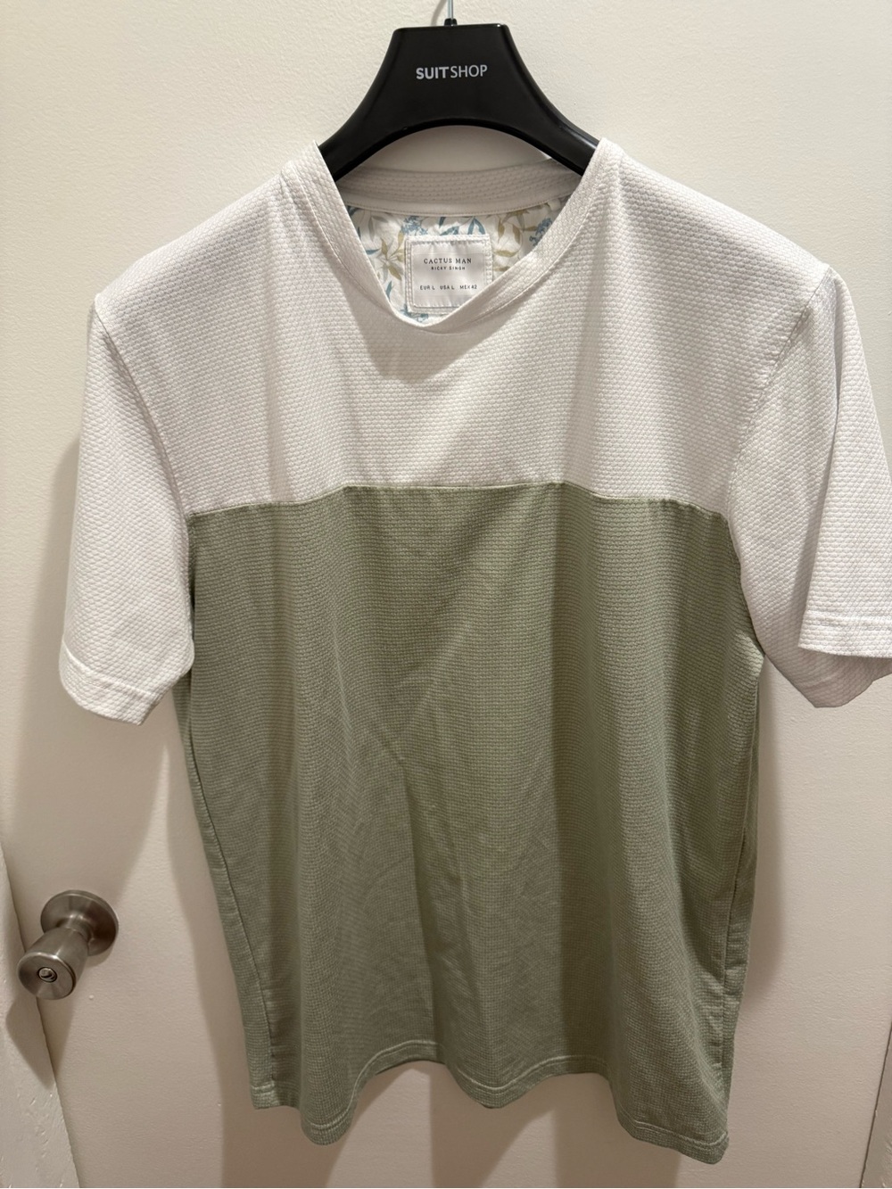 Cactus Two-Tone Short Sleeve Crewneck — White & Olive